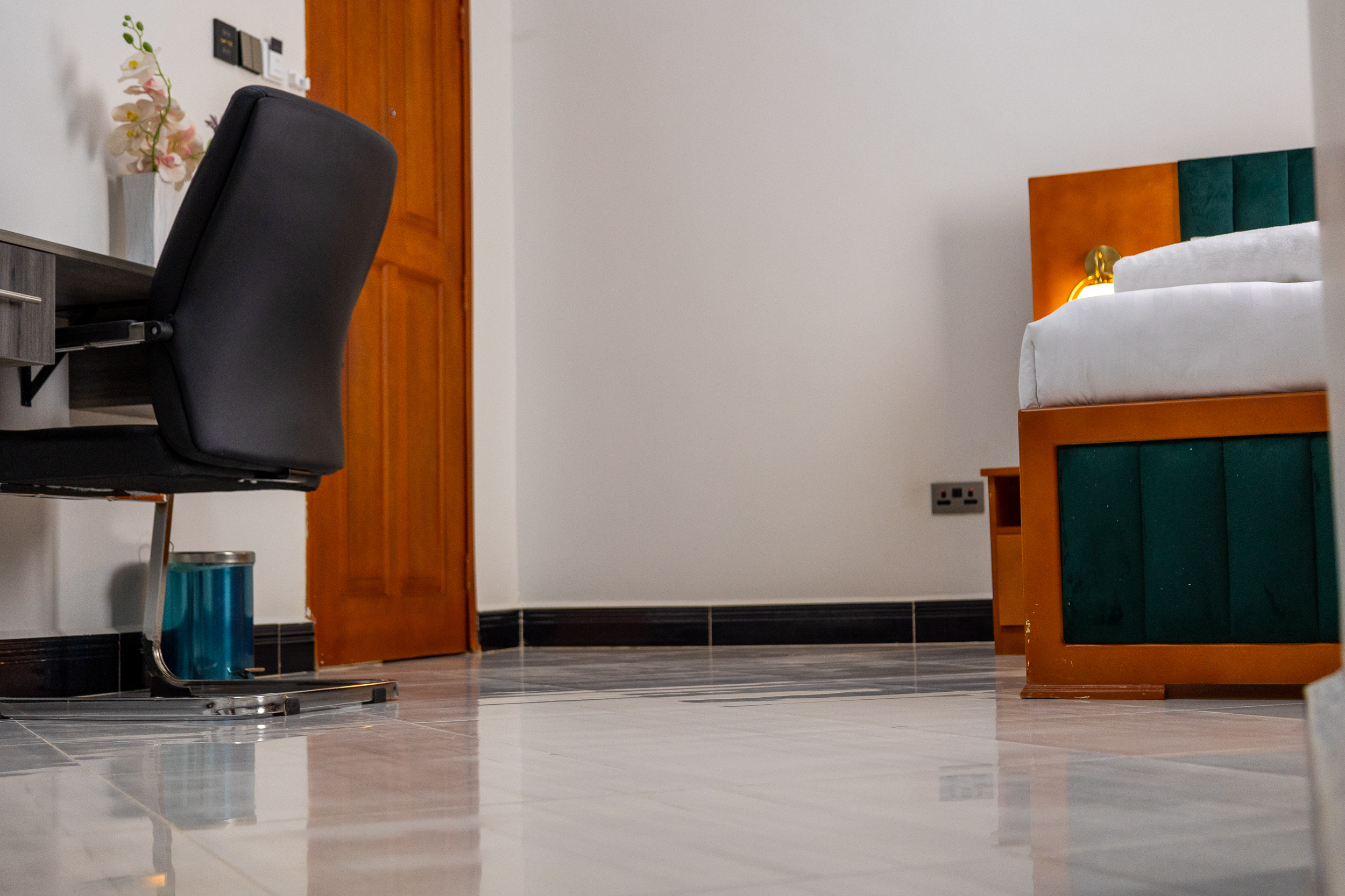 24-Hour Front Desk